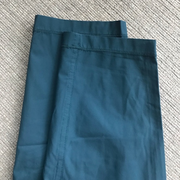 Lululemon Run With Rover Pants - 4 - Picture 8 of 16